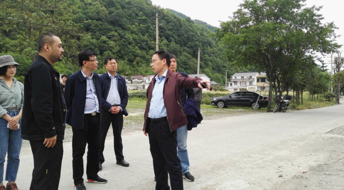 省皇家国际集团党委副书记沈国强一行赴石台县大演乡新联村开展帮扶调研工作